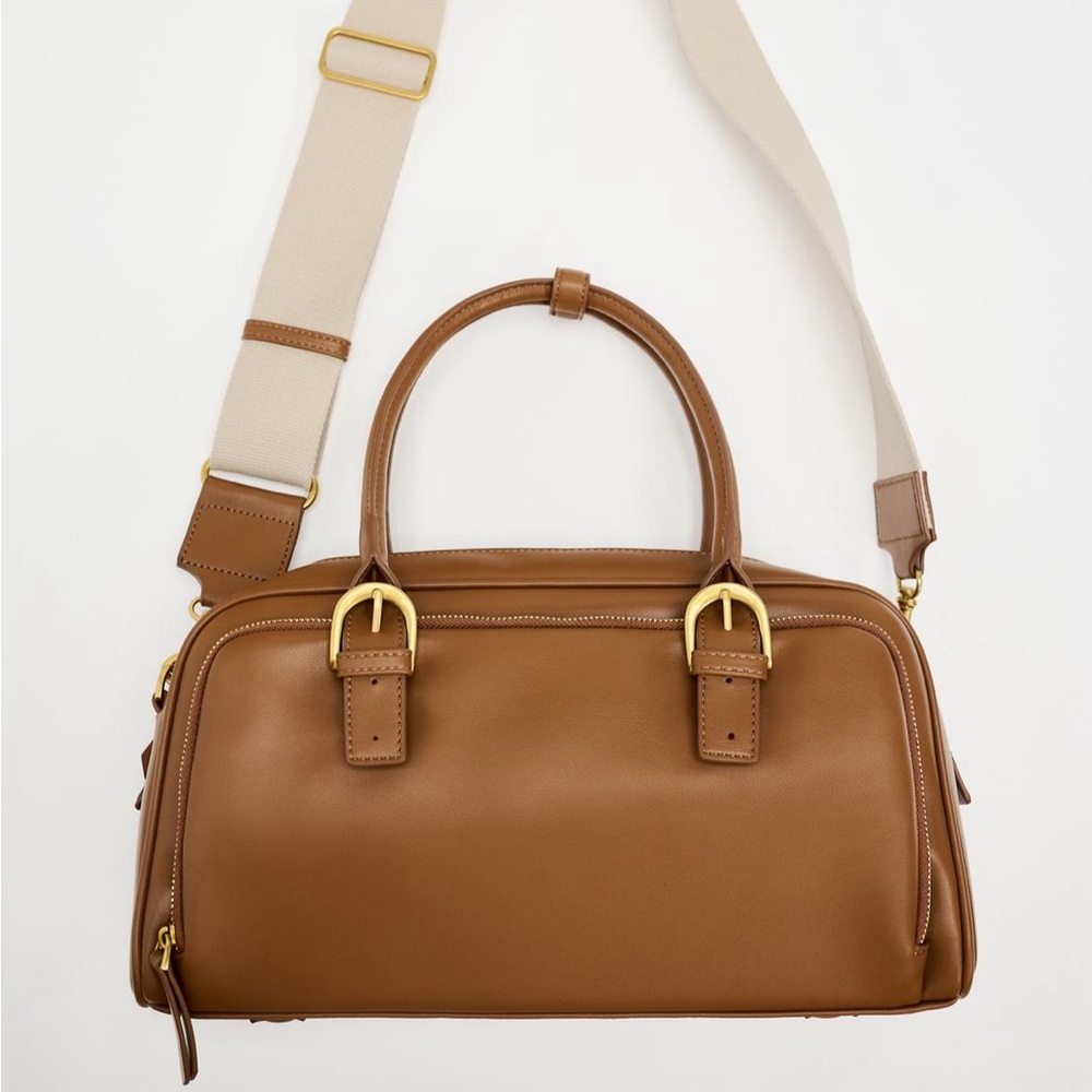 UPDATED ZARA ZIPPERED DUFFLE BAG - Picture 3 of 7